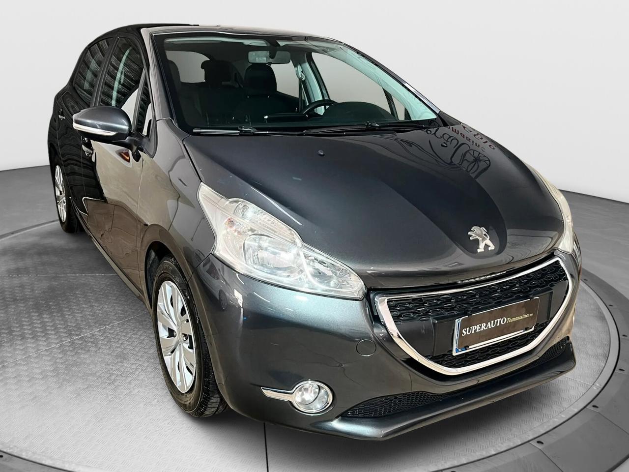 Peugeot 208 1.4 HDi 68 CV 5 porte Allure