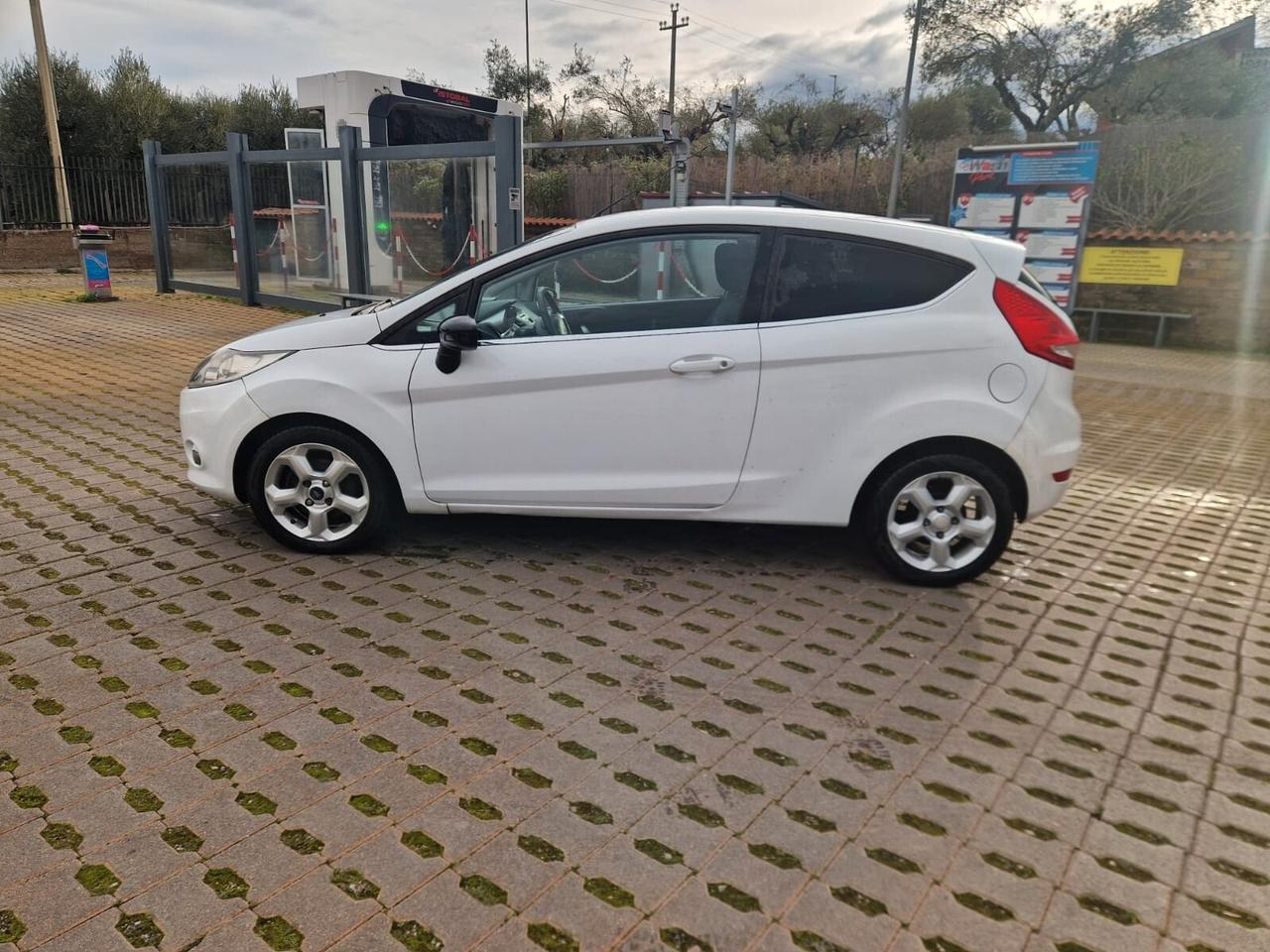Ford Fiesta Fiesta+ 1.4 3 porte Bz.- GPL