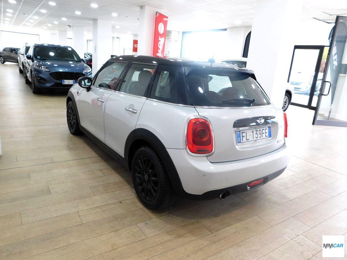 MINI COOPER 5 PORTE HYPE BZ 136CV