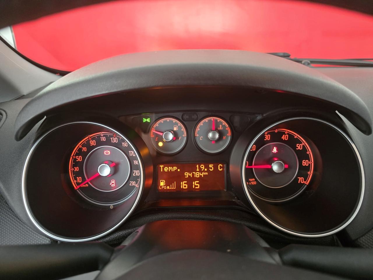 Fiat Punto 1.4 Lounge GPL (casa madre)