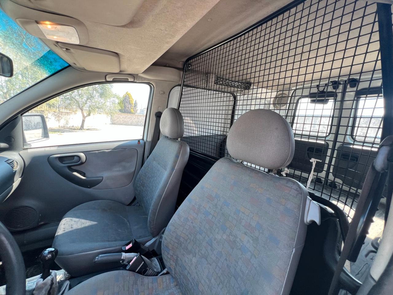 Opel Combo 1.7 DTI 4p. Van Vetrato