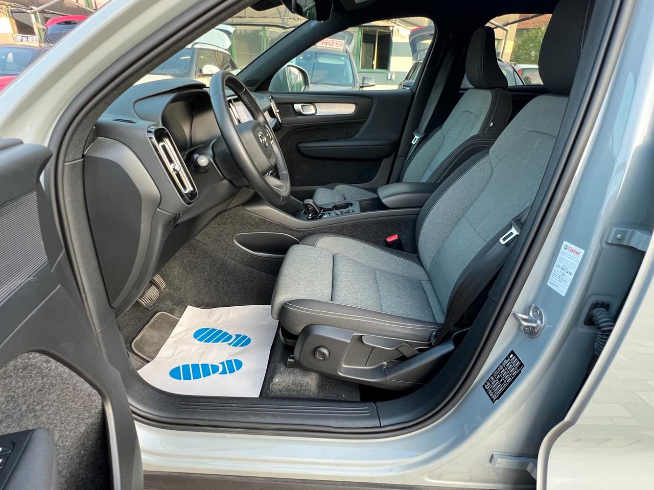 Volvo XC40 B3 automatico Plus Dark