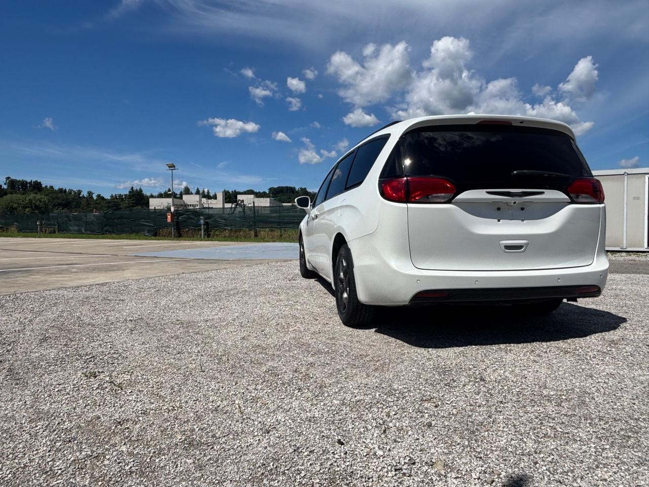 Chrysler Pacifica touring gpl full optional