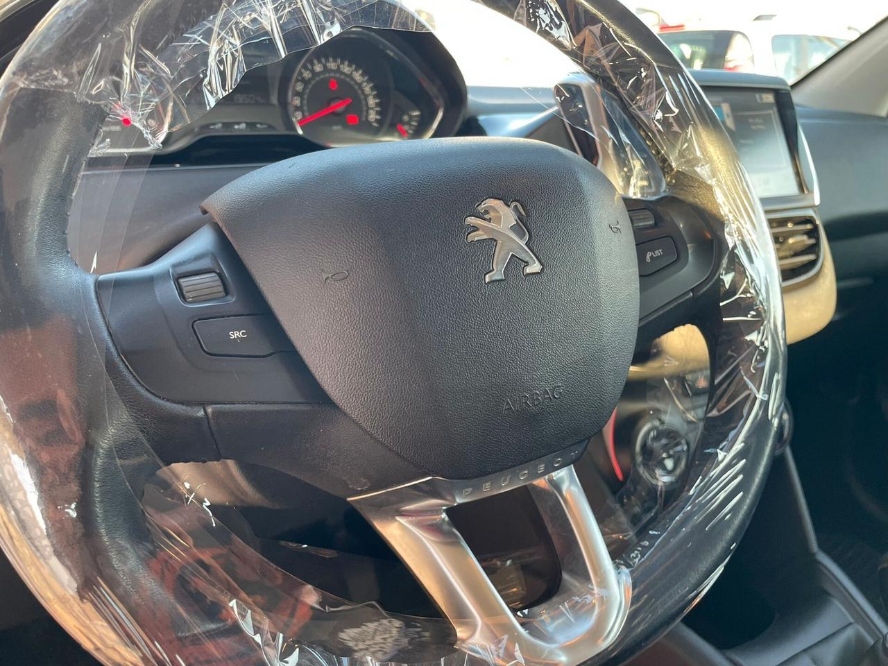 Peugeot 208 1.4 HDi 68 CV 5 porte Allure neopatentati