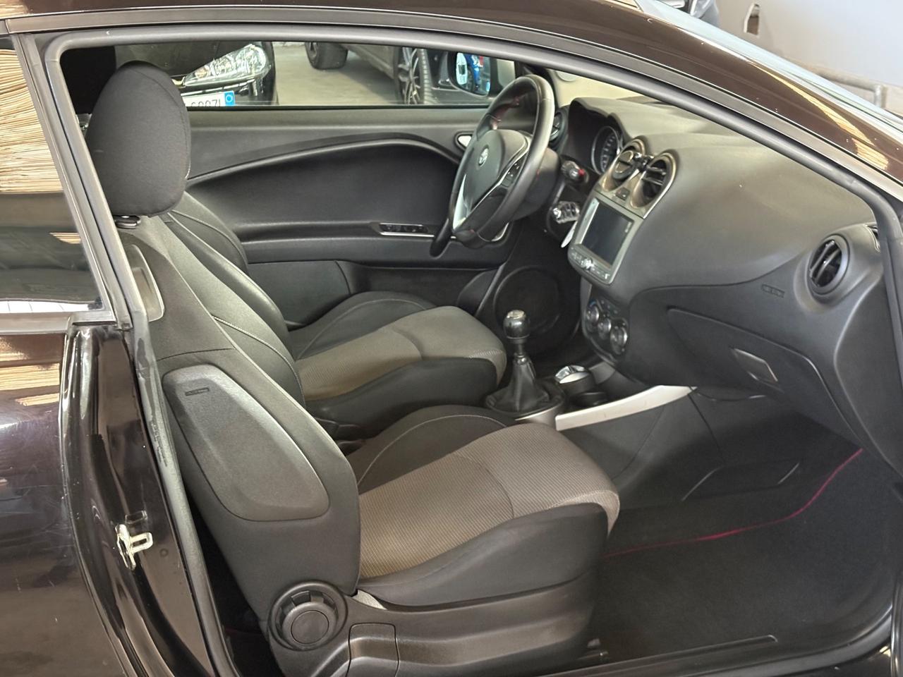 Alfa Romeo MiTo 1.4 78 CV Distinctive Sport Pack