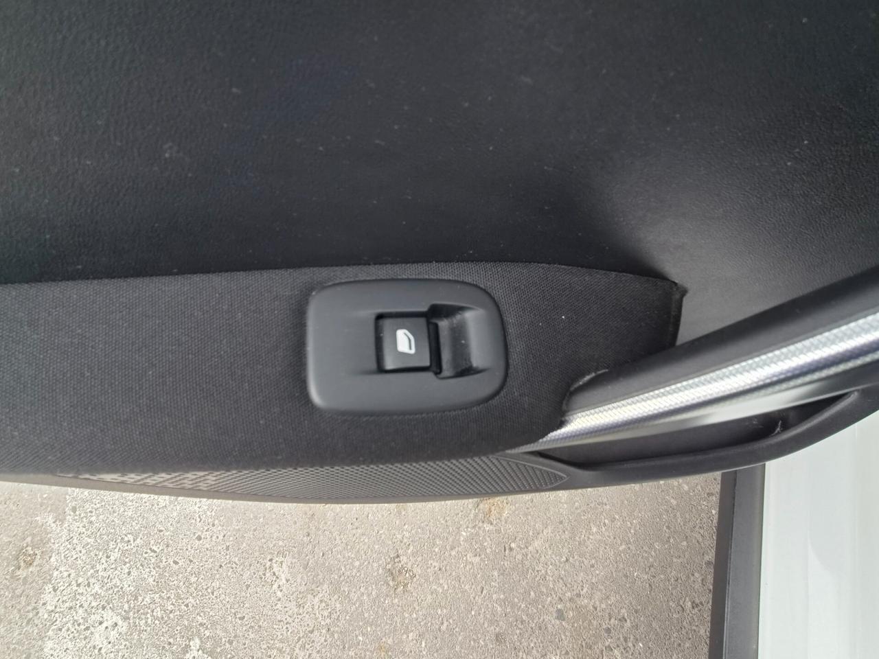 Peugeot 2008 BlueHDi 100 Black Matt