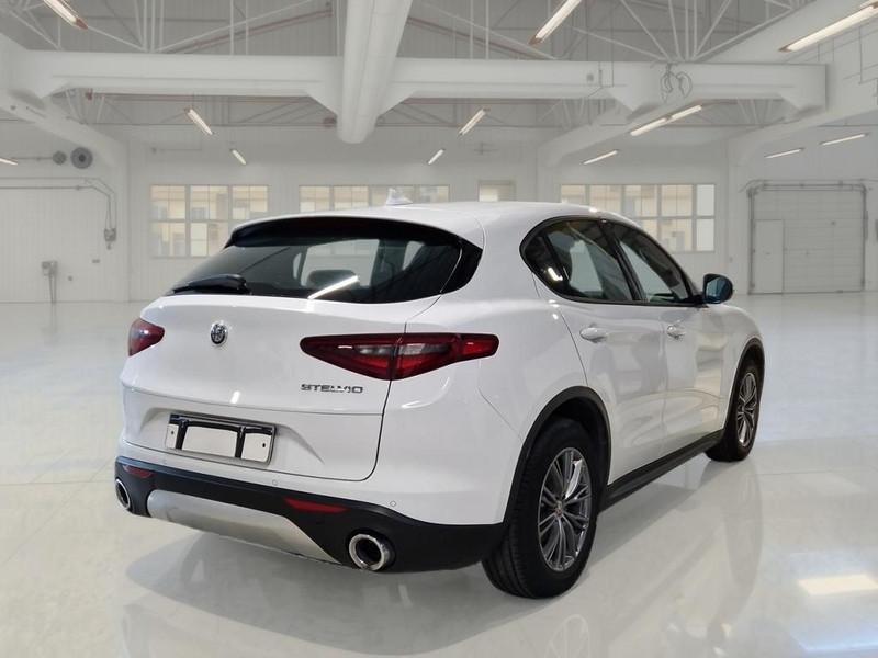 ALFA ROMEO STELVIO 2.2 TURBO DIESEL 160 CV BUSINESS AT8 RWD SUV