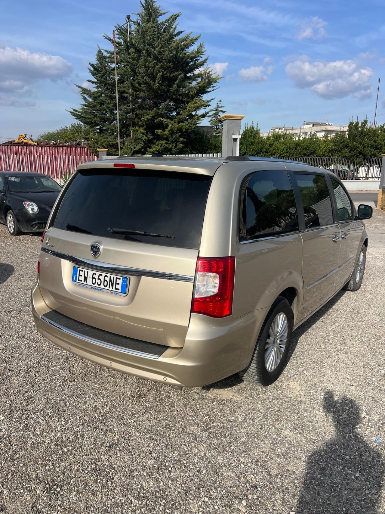 Lancia Voyager 2.8 Turbodiesel Platinum 177 CV