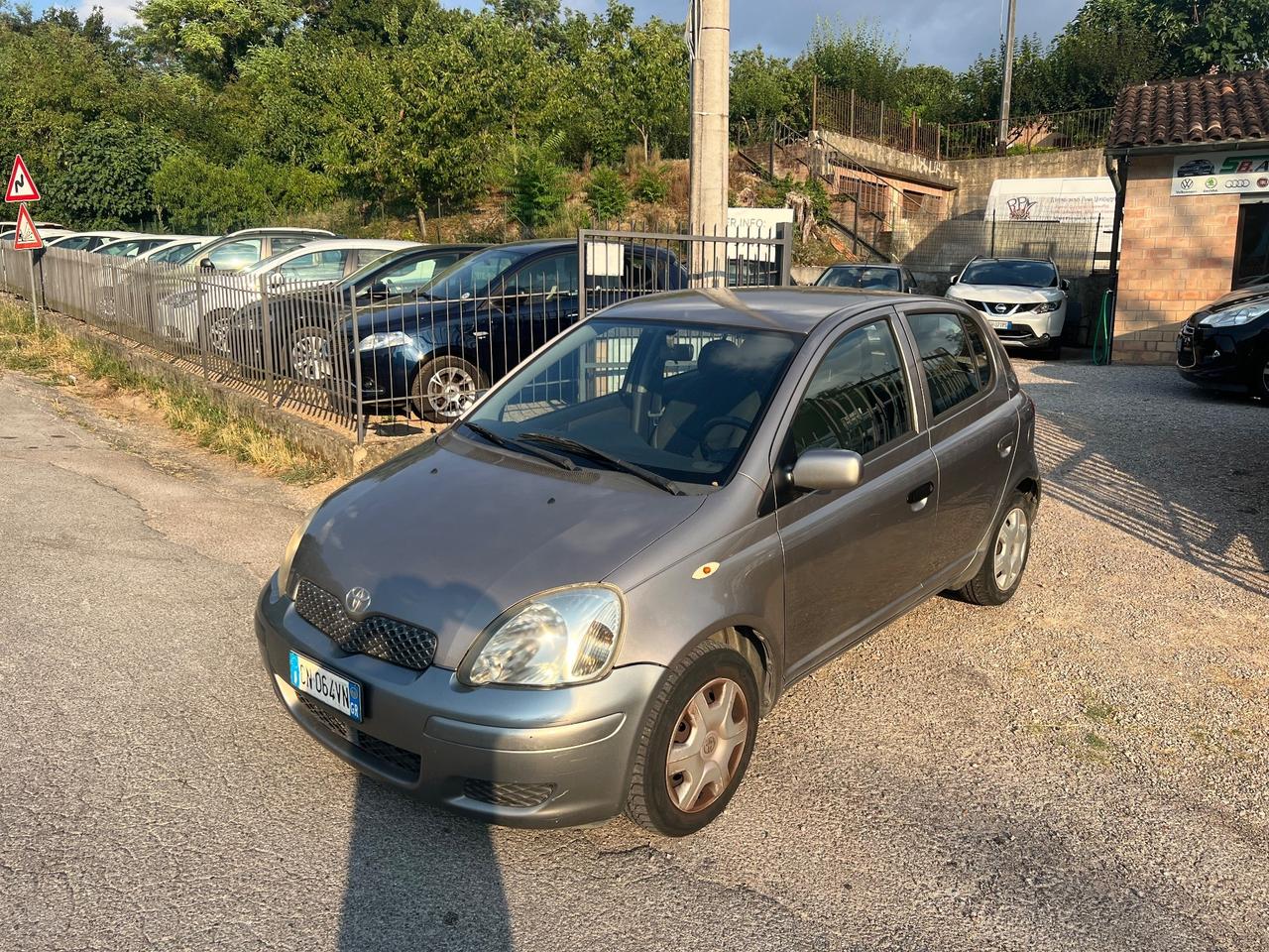 Toyota Yaris 1.0 5 porte