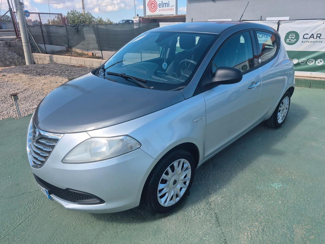 Lancia Ypsilon 1.2 69 CV 5 porte GPL Ecochic Silver