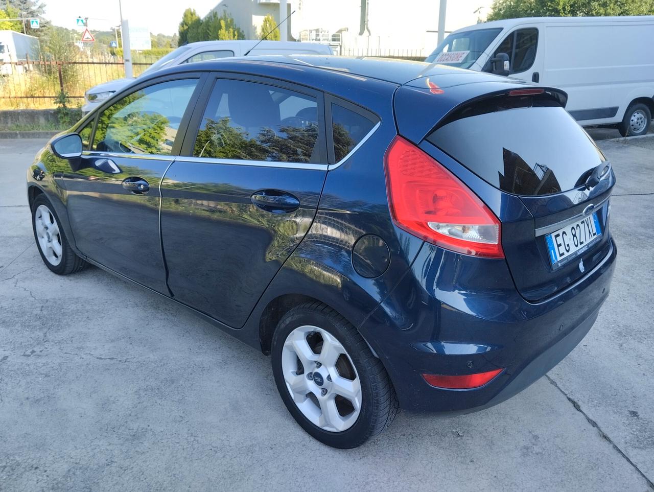 Ford Fiesta 1.2 5p. Bz.- GPL Titanium Bs. - PER COMMERCIANTI