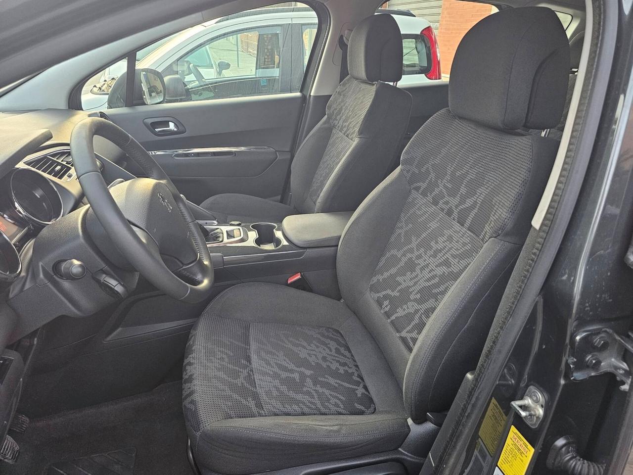 PEUGEOT 3008 1.6 HDI 115CV BUSINESS