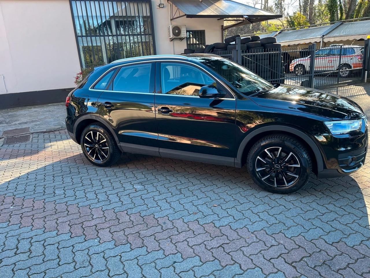 Audi Q3 2.0 TDI quattro Advanced S TRONIC - TETTO