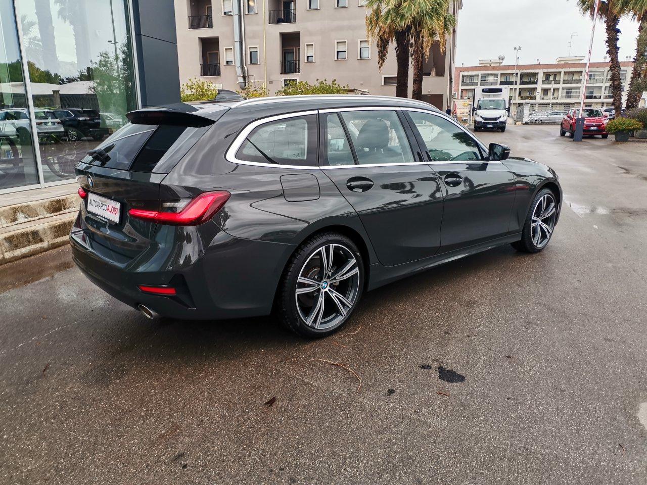 BMW 320 d Touring mhev 48V xdrive Business Advantage auto