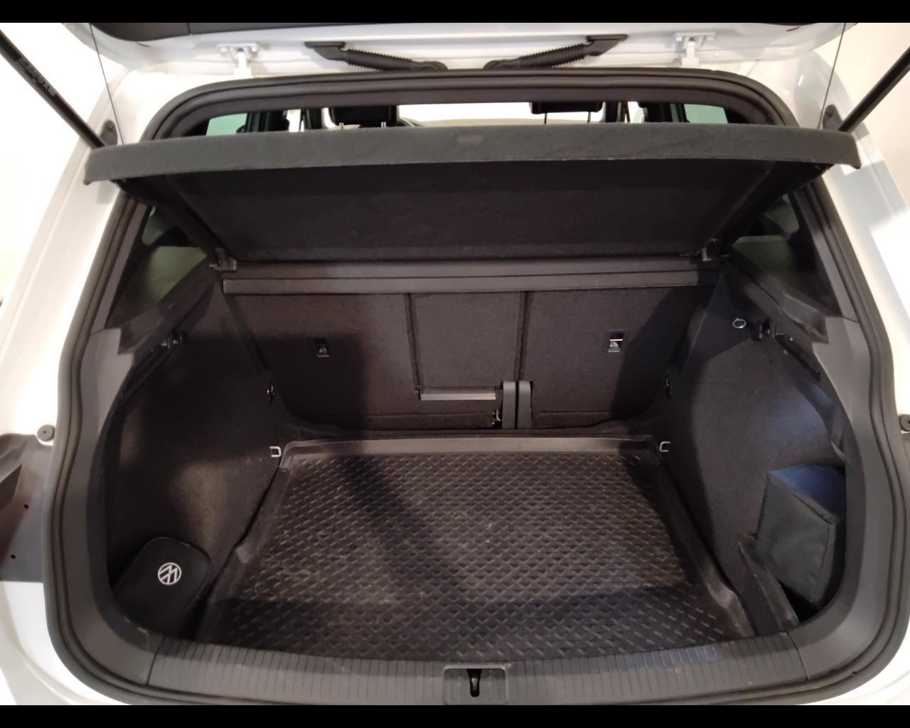 VOLKSWAGEN Tiguan II 2021 - Tiguan 1.5 tsi R-Line 150cv dsg