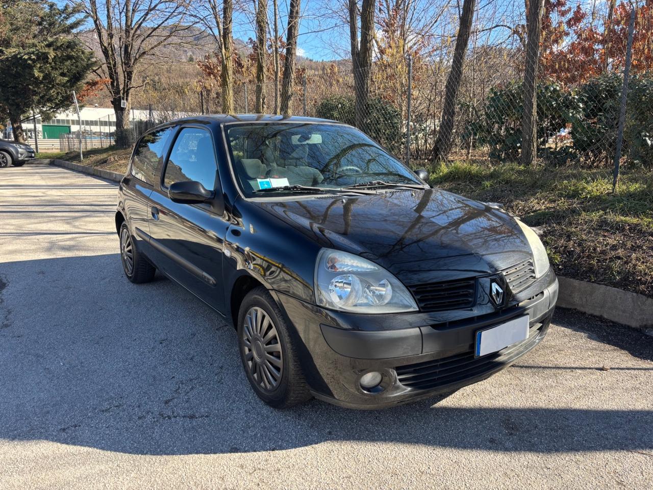 Renault Clio 1.4 16V 3p Luxe NEOPATENTATI