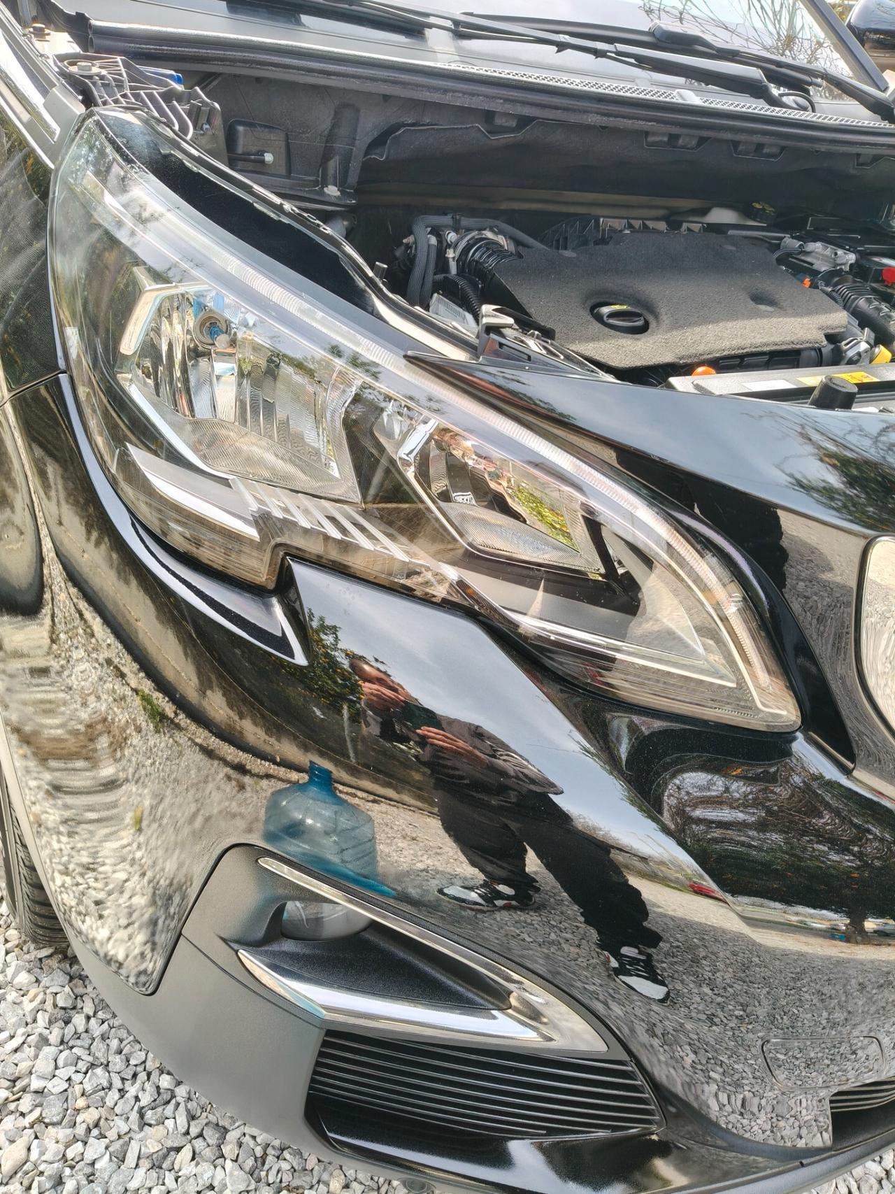 Peugeot 3008 1,5 HDI 130CV FULL OPT 2019