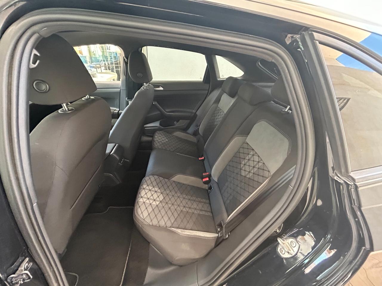 VOLKSWAGEN TAIGO 1.0 TSI 110 CV DSG R-LINE C/TETTO