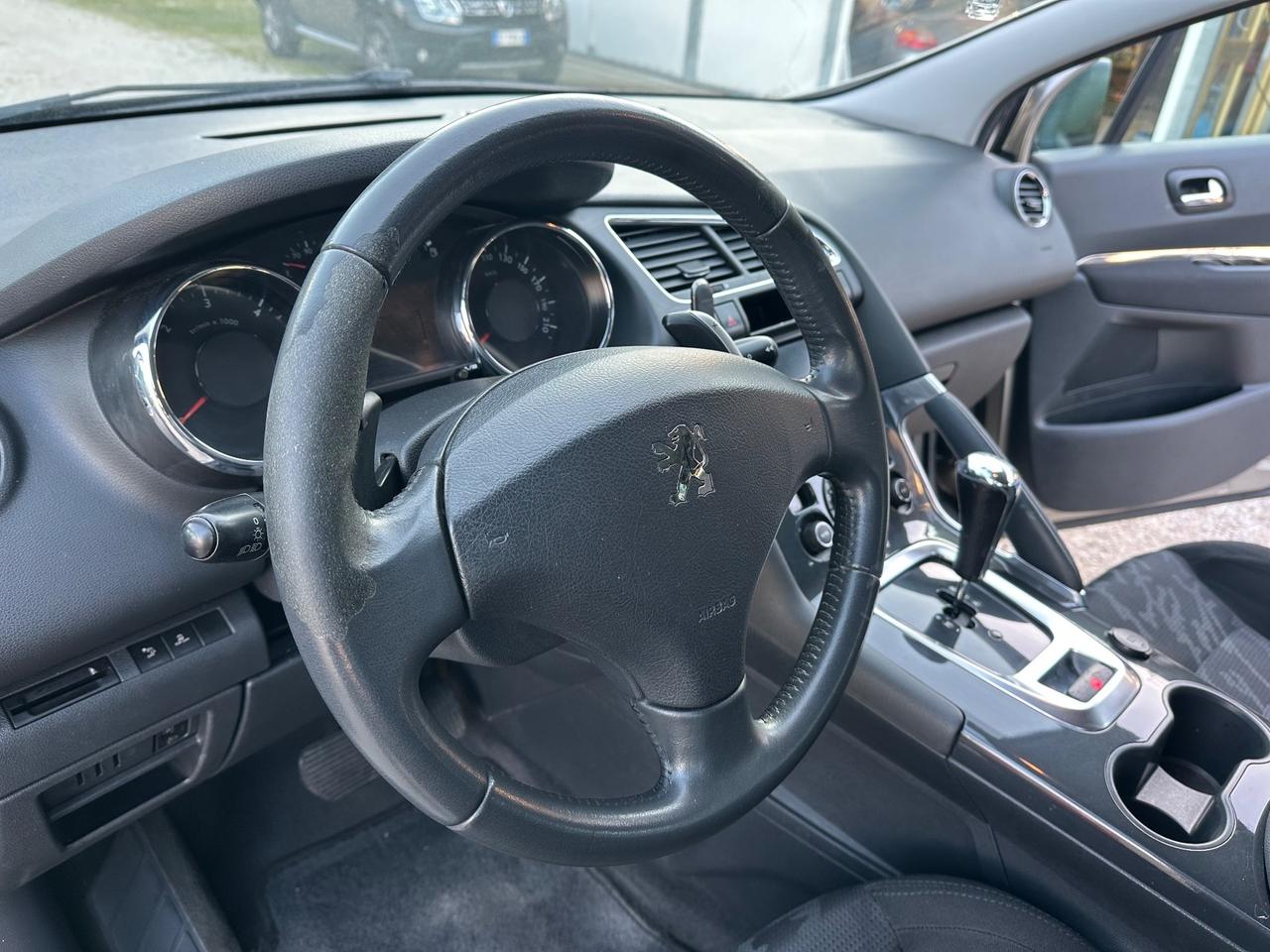 Peugeot 3008 1.6 HDi 110CV cambio robotizzato