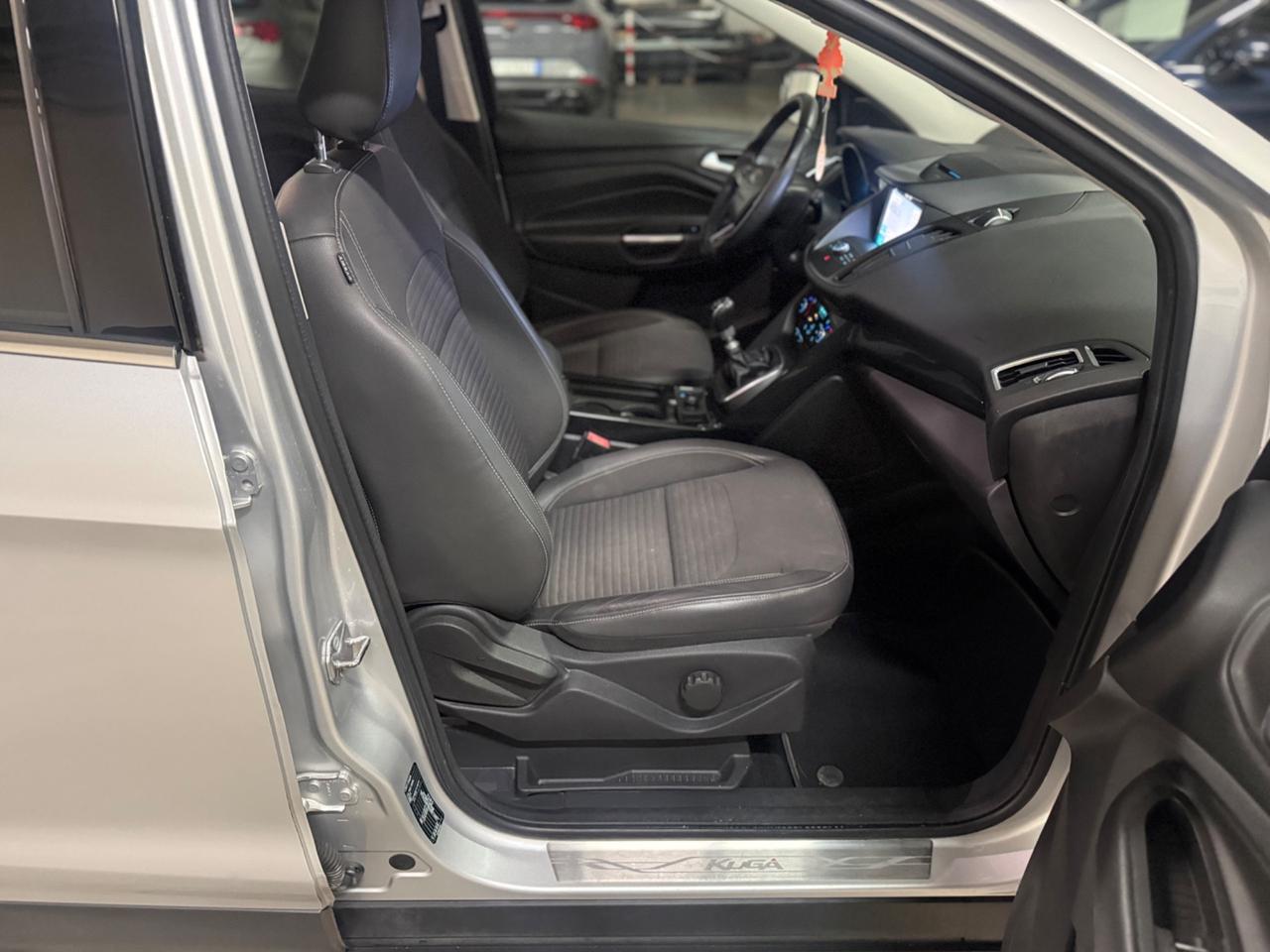 Ford Kuga 1.5 TDCI 120 CV S&S 2WD Titanium