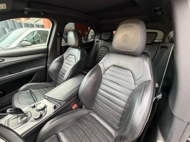 Alfa Romeo Stelvio 2.2 Turbodiesel 210 CV AT8 Q4 Super