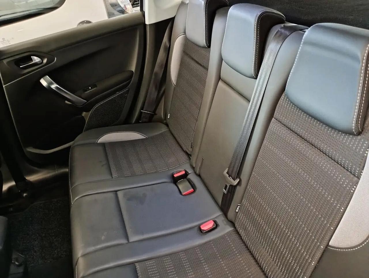 Peugeot 2008 BlueHDi 100 S&S Allure