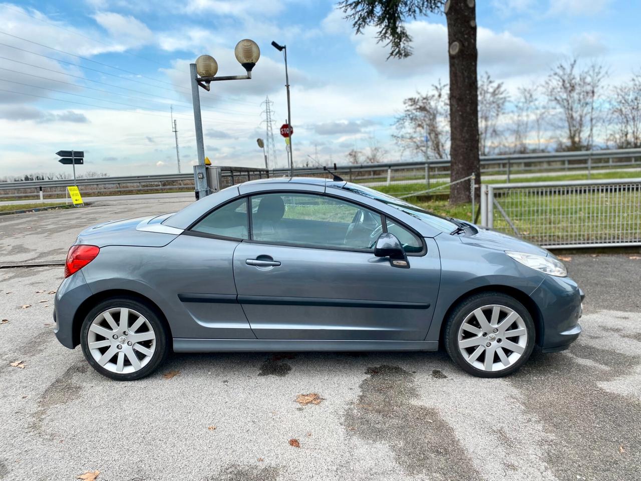 Peugeot 207 1.6 VTi 120CV CC Féline