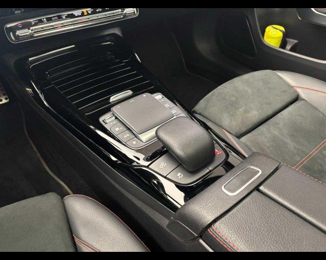 MERCEDES-BENZ A 35 AMG 4Matic