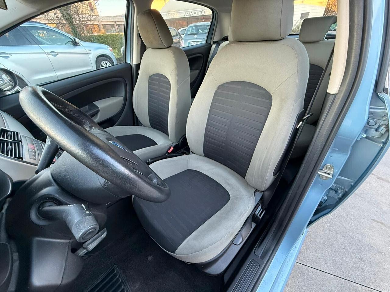 Fiat Grande Punto 5p 1.2 65cv 68.000 KM