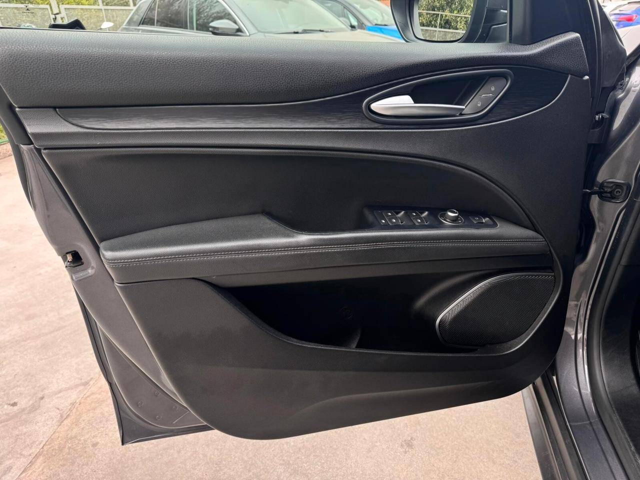 Alfa Romeo Stelvio 2.2 Turbodiesel 210 CV AT8 Q4 Super