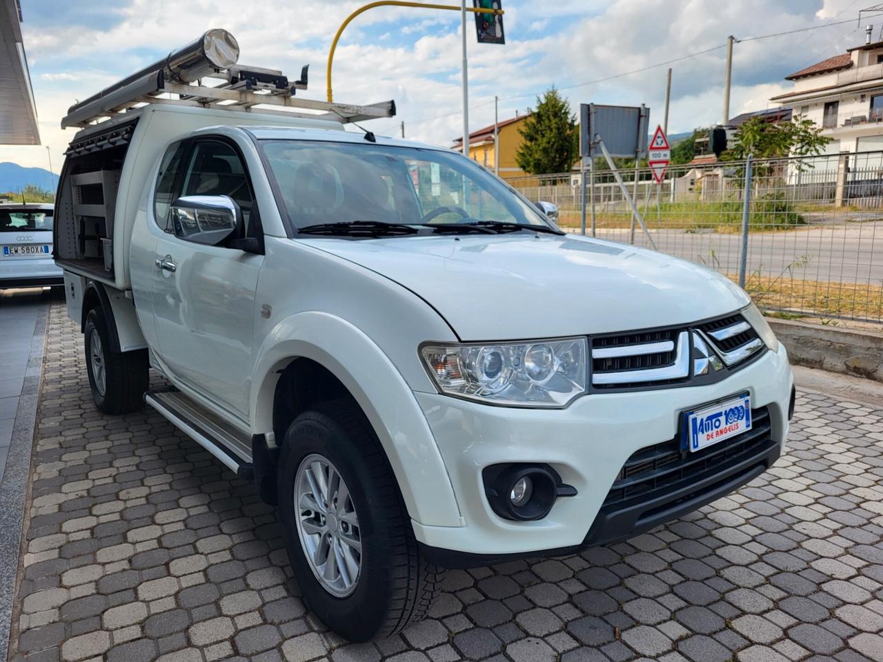 Mitsubishi L200 2.5 DI-D 178 CV 4X4 RIDOTTE BLOCCAGGIO - 4 POSTI