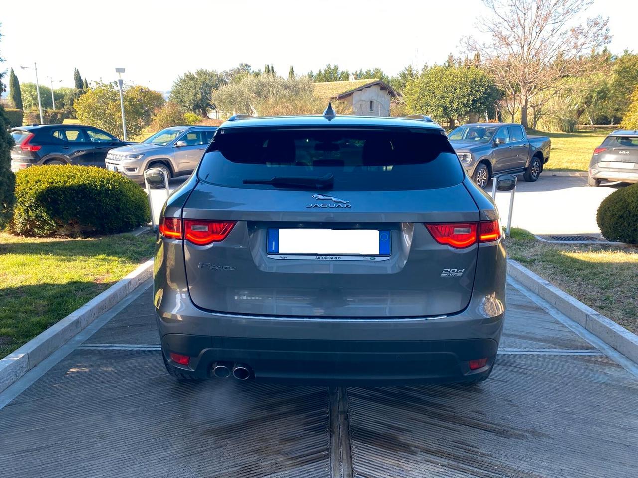 Jaguar F-Pace 2.0 D 180 CV AWD aut. R-Sport