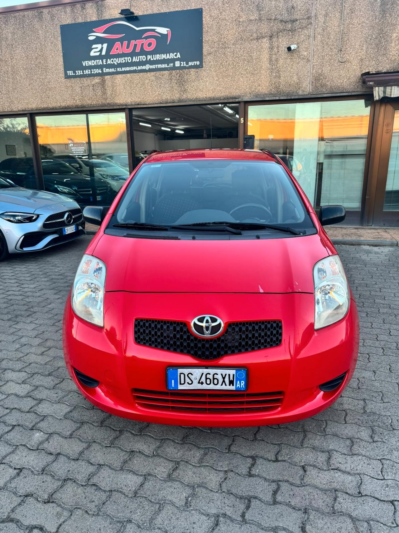 Toyota Yaris 1.0 5 porte Now