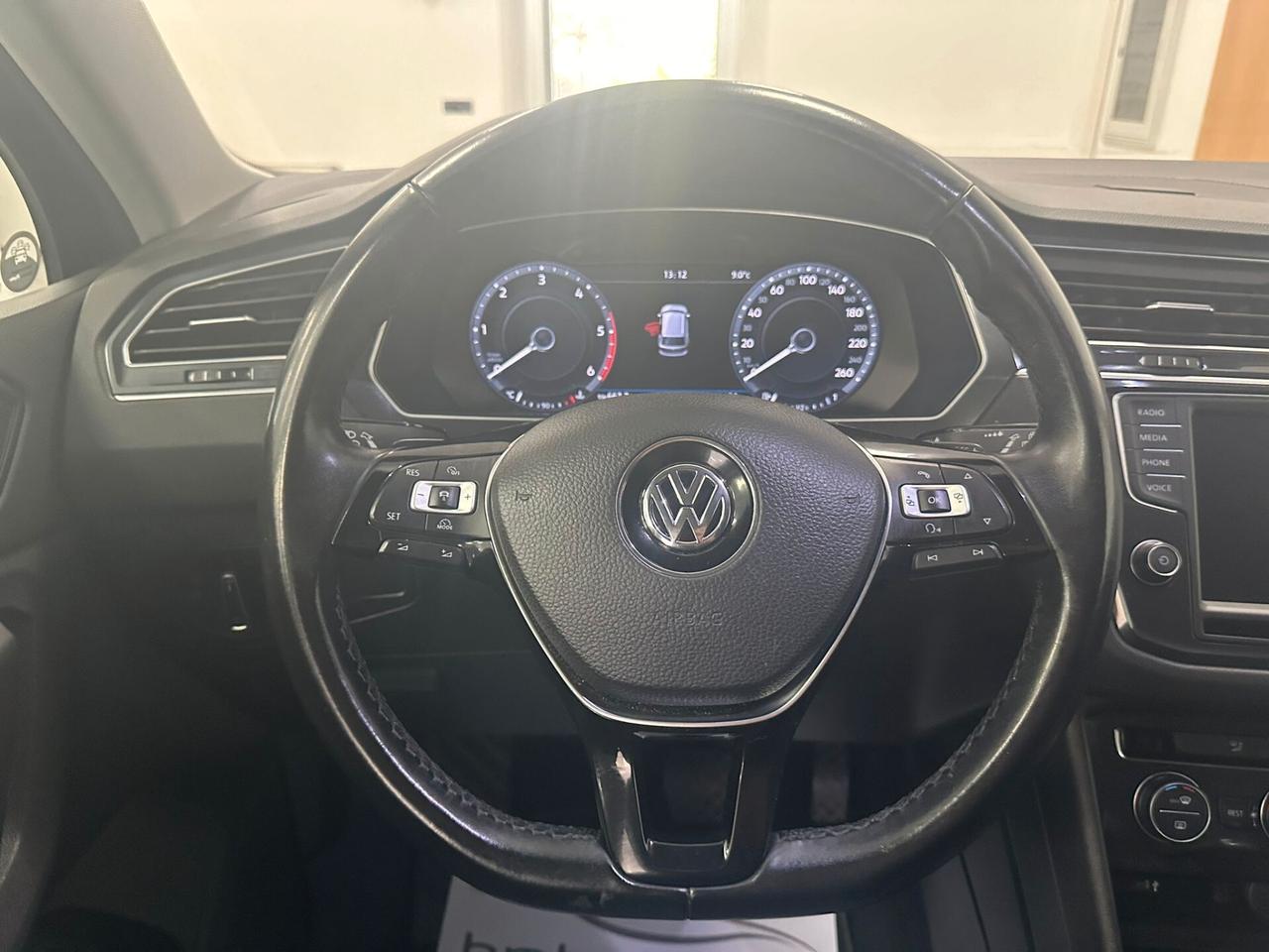 Volkswagen Tiguan 2.0 TDI SCR DSG 4MOTION Business BMT