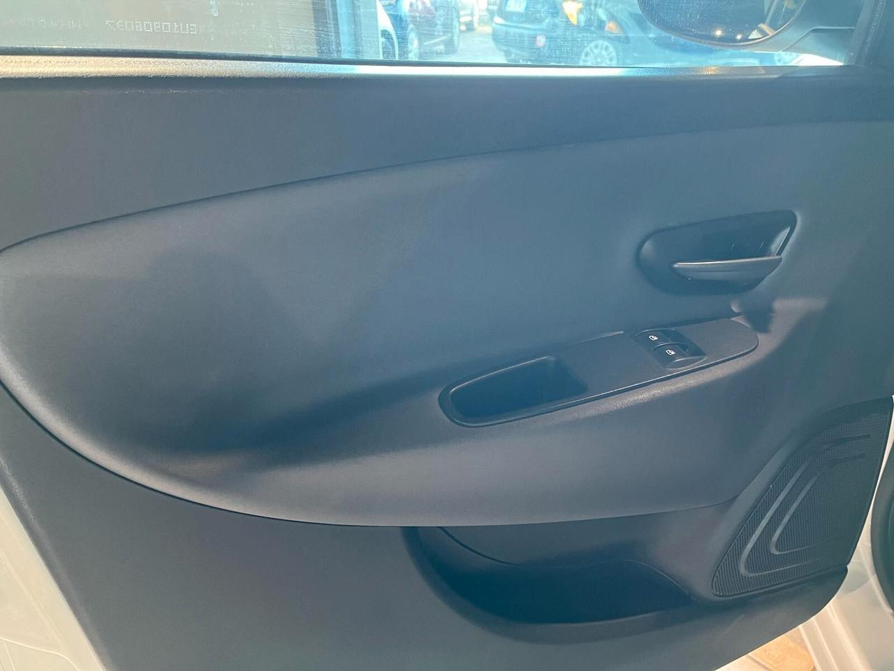 Lancia Ypsilon 2016 GPL