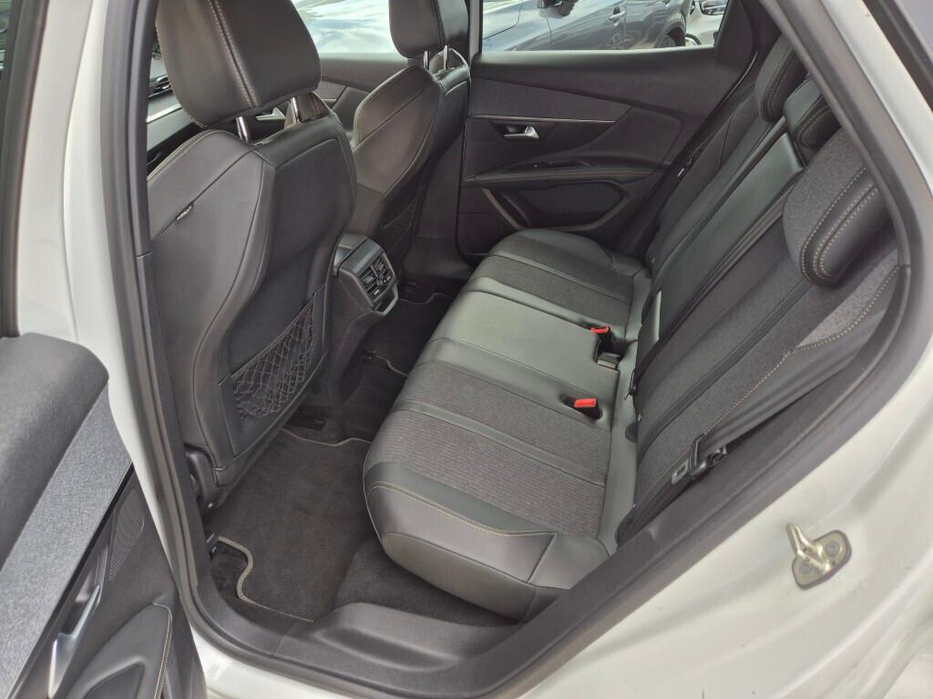 Peugeot 3008 GT-LINE EAT8 BlueHDi 130CV