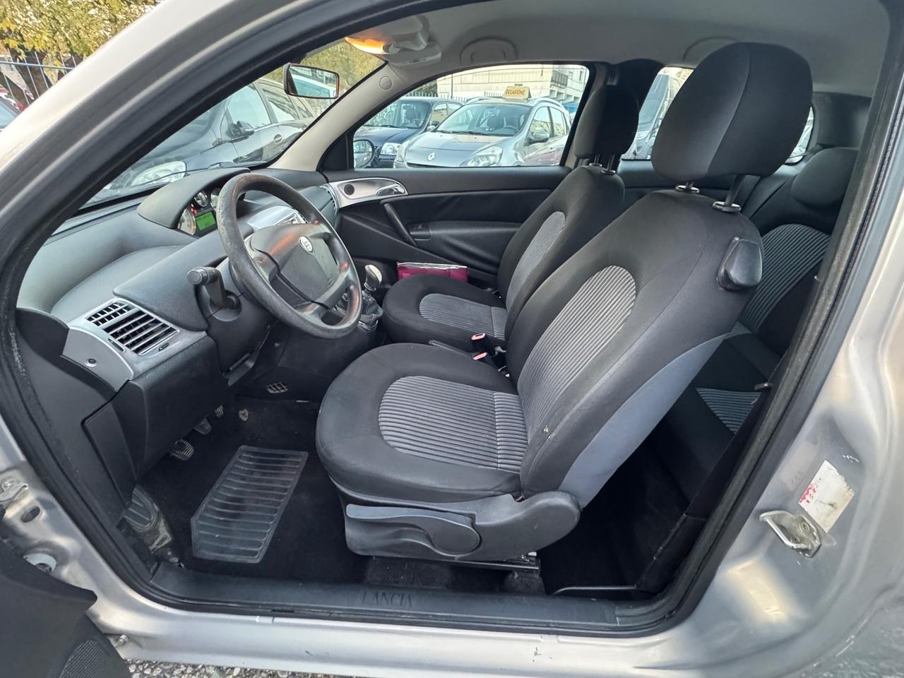 Lancia Ypsilon 1.4 Platino