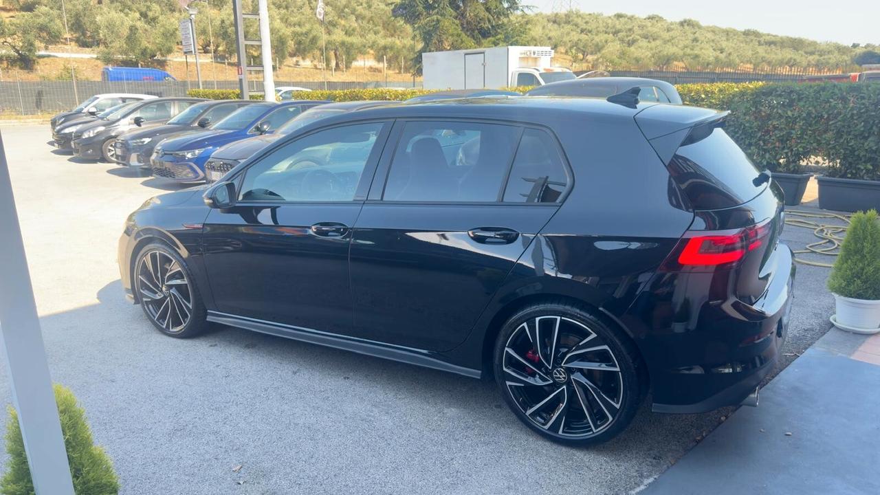 Volkswagen Golf GTI 2.0 TSI *PRONTA CONSEGNA*TETTO*DCC*HARMAN KARDON*R19*IQ LIGHT*