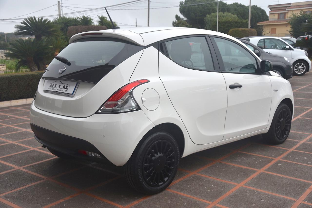 Lancia Ypsilon 1.2 Elefantino Blu