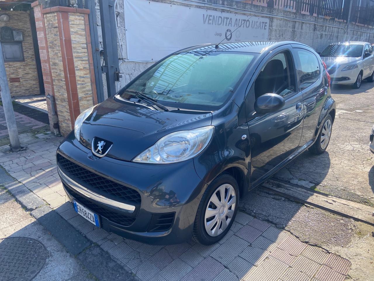 Peugeot 107 1.0 68CV 5p. Desir ha solo 30493km