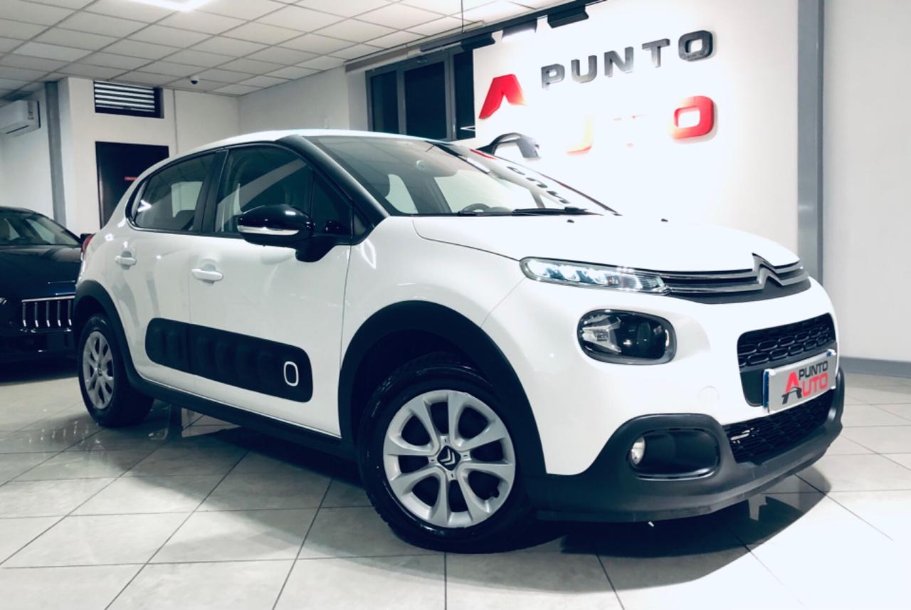 Citroen C3 PureTech 82 bianca tetto a contrasto