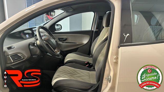 LANCIA Ypsilon 1.2 69 CV 5 porte Gold Adatta Neopatentati