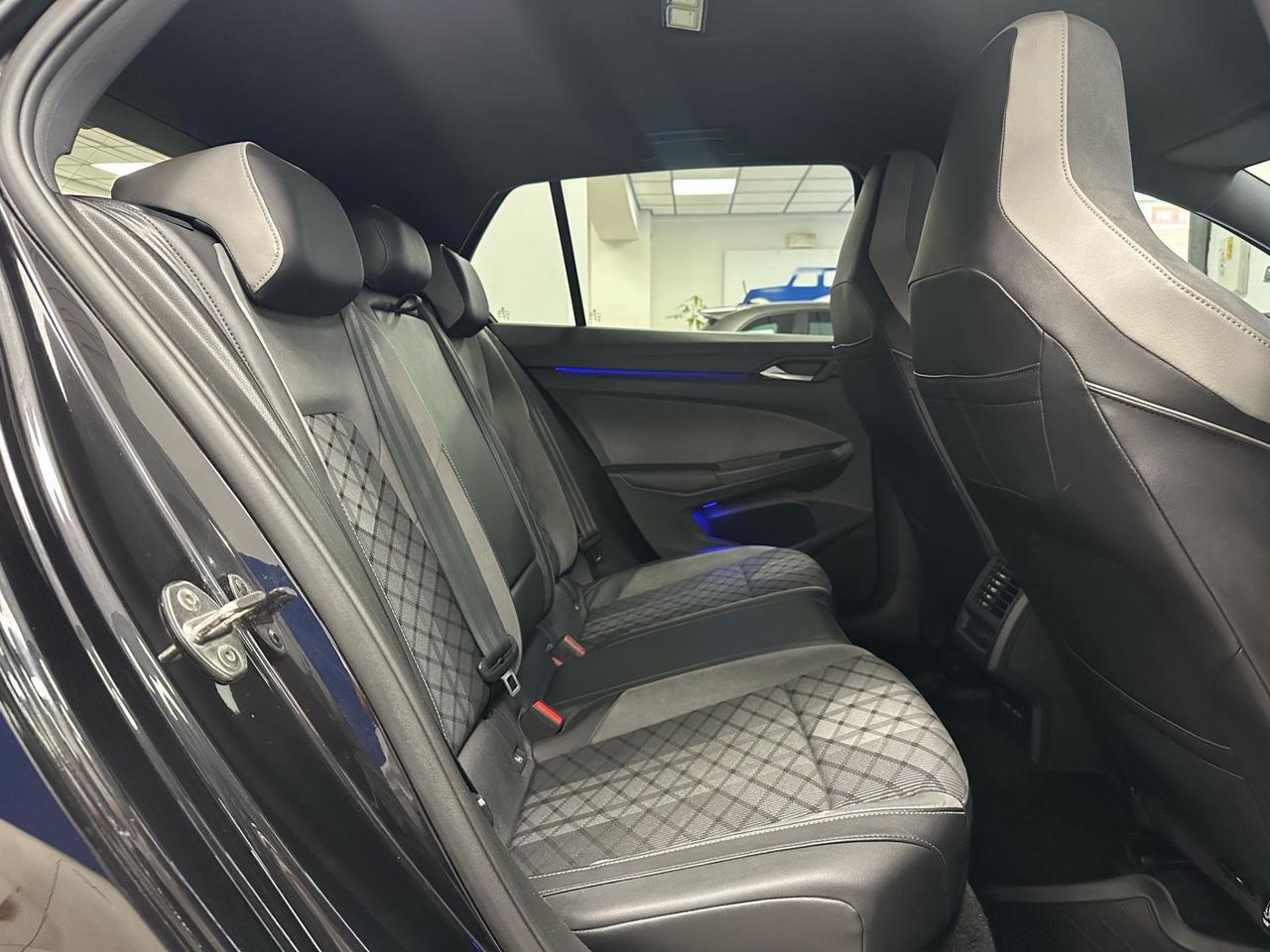 Volkswagen Golf 2.0 TDI 150 CV DSG SCR R-Line