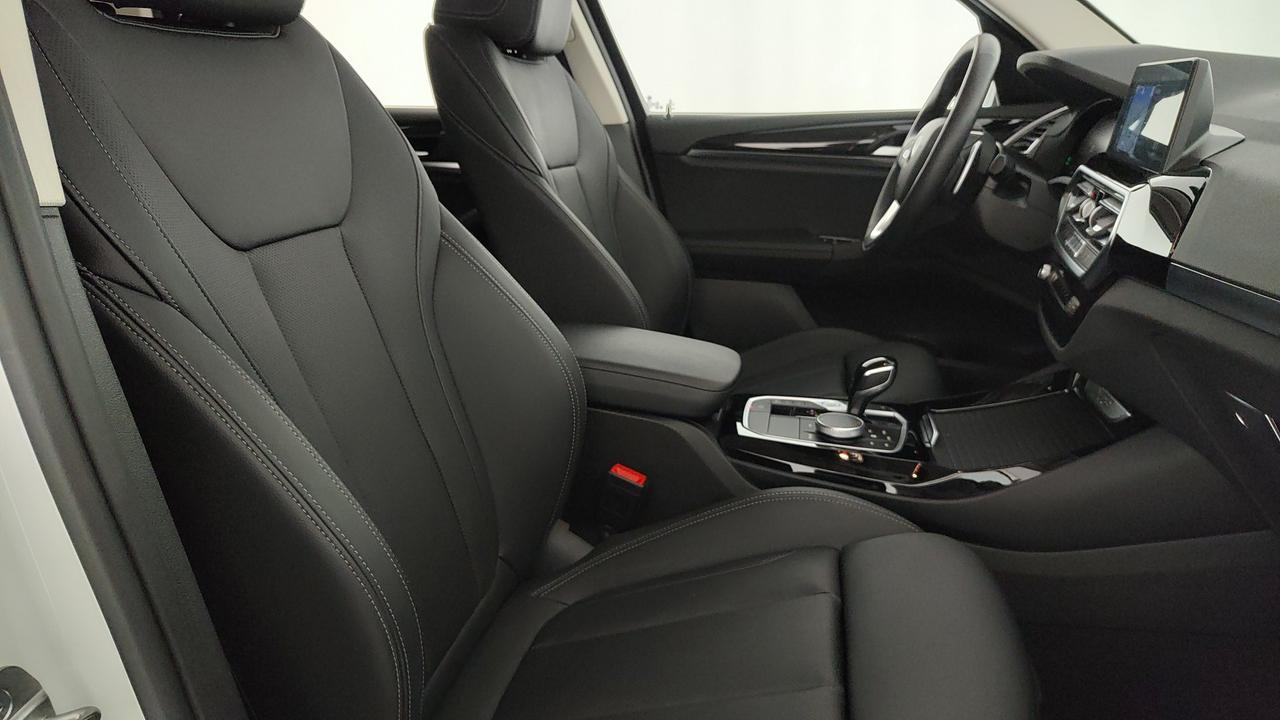 BMW X3 xdrive20d mhev 48V auto