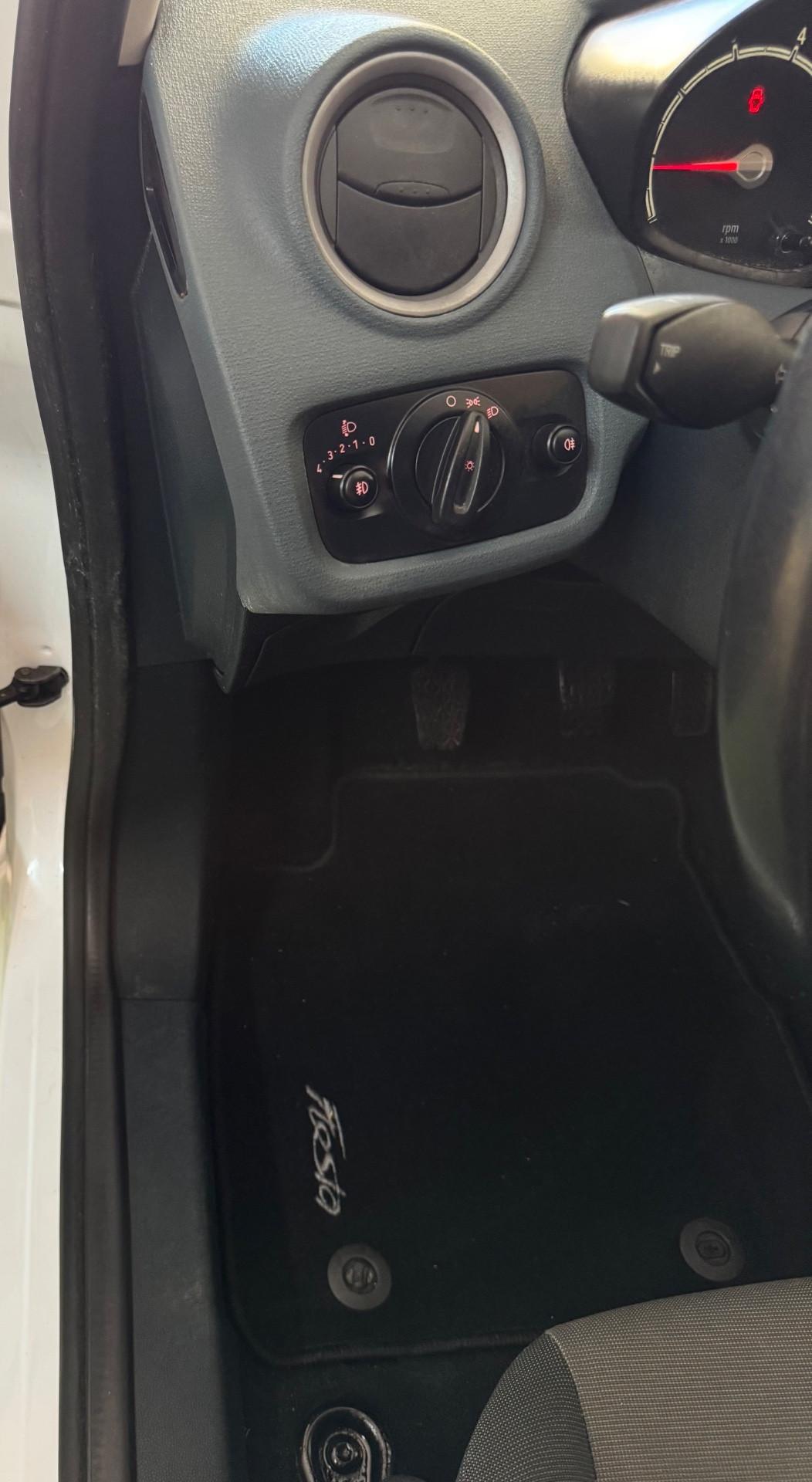 Ford Fiesta Fiesta 1.2 BENZINA 82 CV,100000 CHILOMETRI