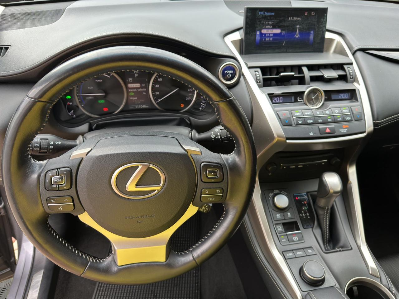 Lexus NX 300h 2.5 Executive 4wd cvt