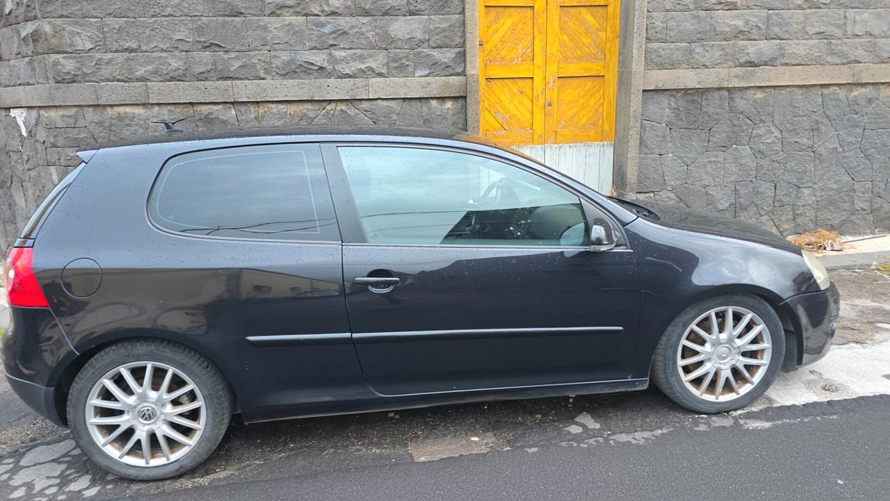 Volkswagen Golf 2.0 170cv
