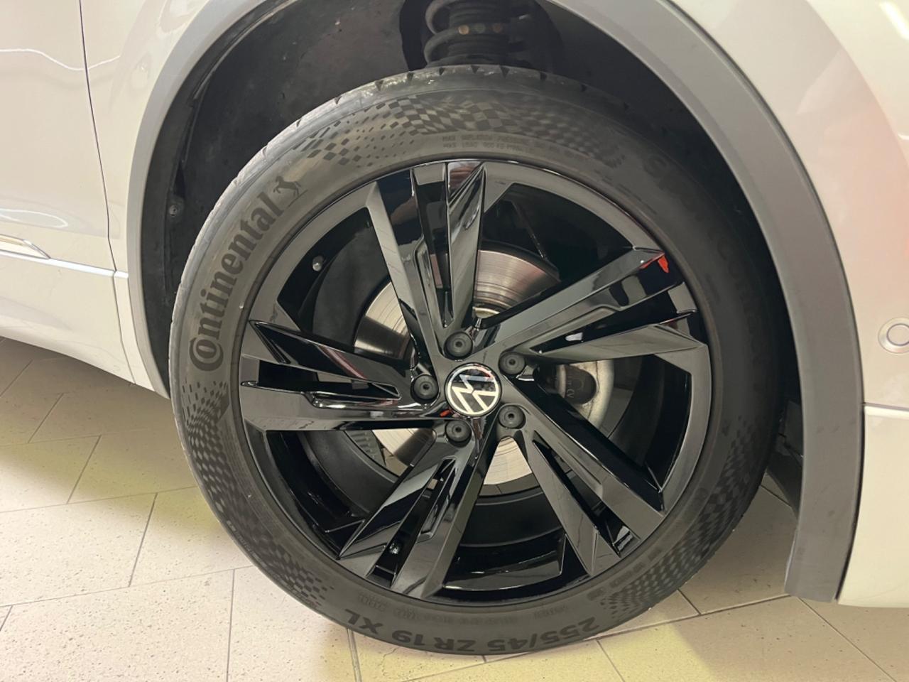 Volkswagen Tiguan 2.0 TDI 150 CV SCR DSG R-Line
