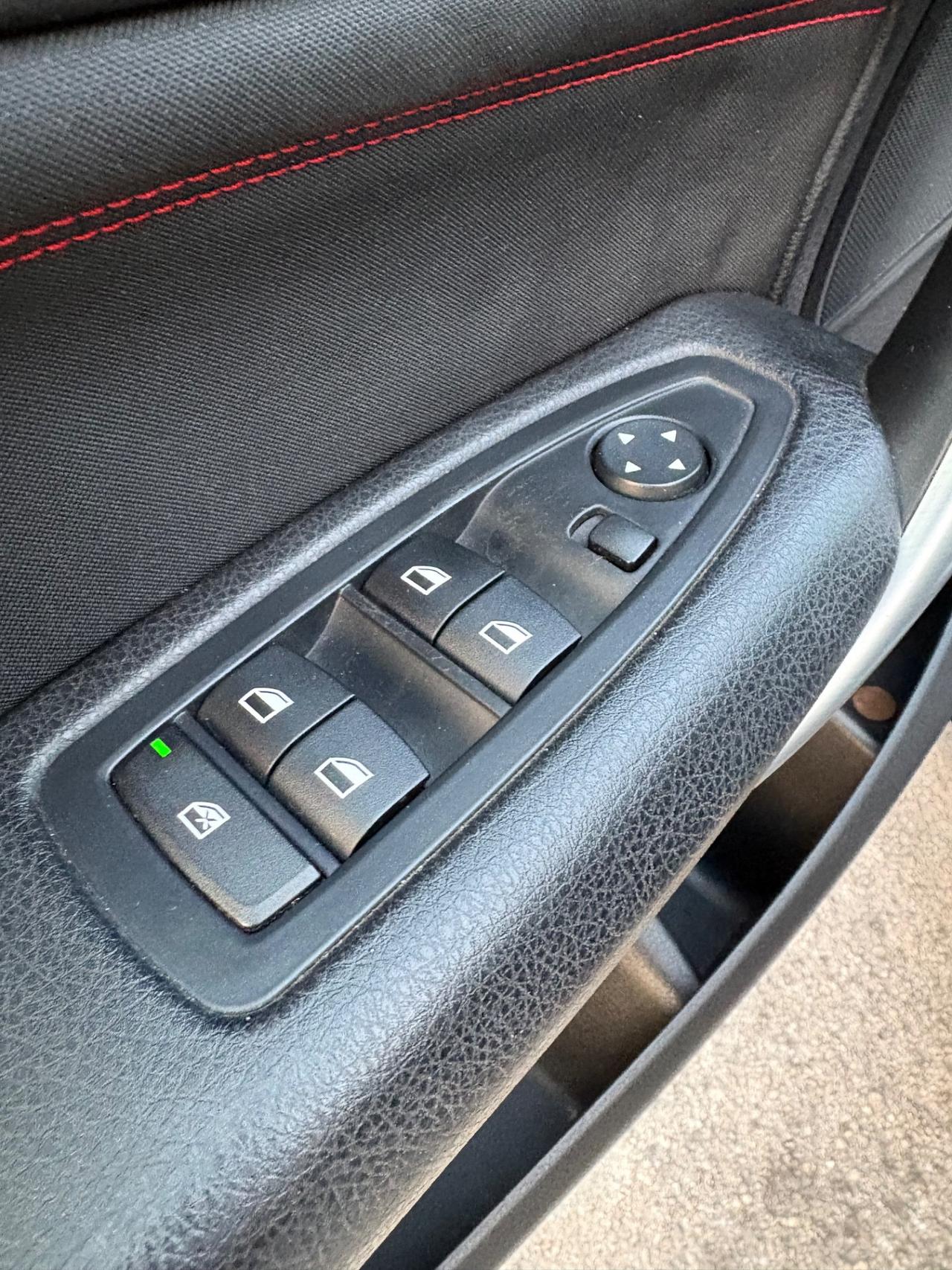 Bmw 118d sport 2.0 Diesel 143cv magnifica