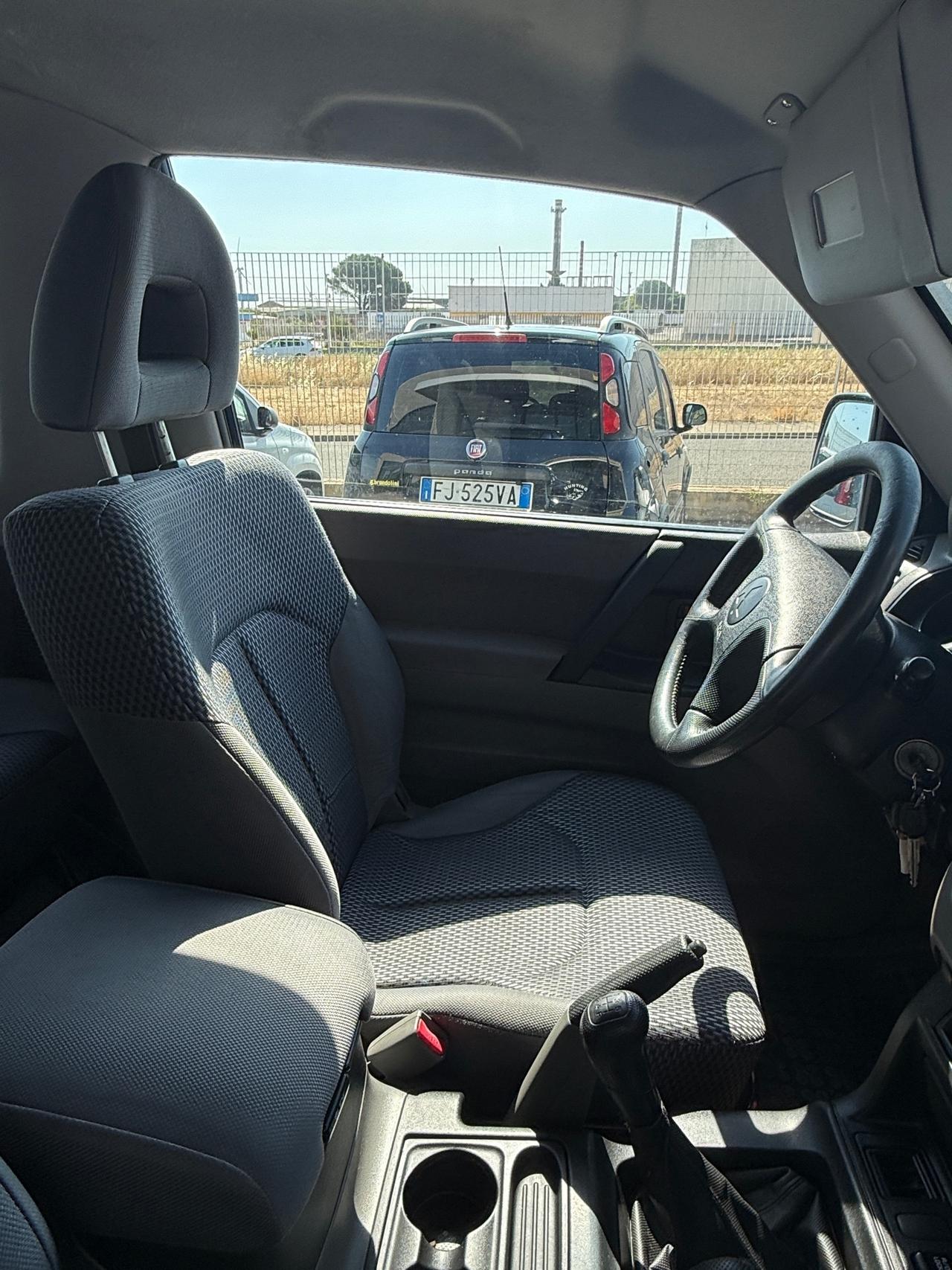 Mitsubishi Pajero 2.5 TDI 3p. my02"